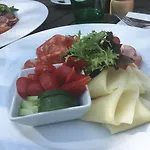 U Hastrmana Pensjonat 2*