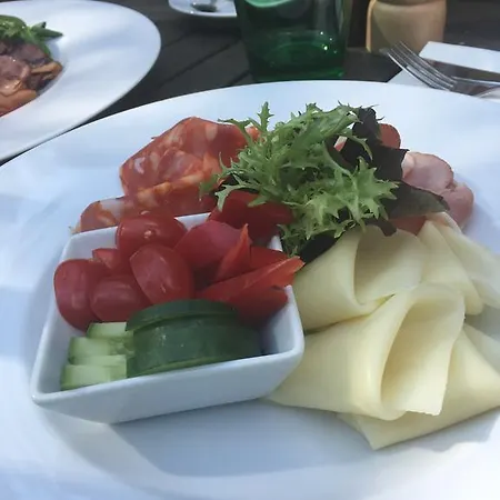 U Hastrmana Πανσιόν 2*